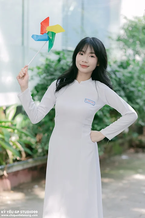 chon trang phuc ao dai trang