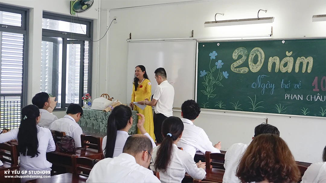 Hội Khóa Kỷ Niệm Đáng Nhớ Của Cựu Học Sinh – Kỷ Yếu Đà Nẵng GP Studio99 14 ky niem hoi khoa 20 nam ky yeu gp studio99