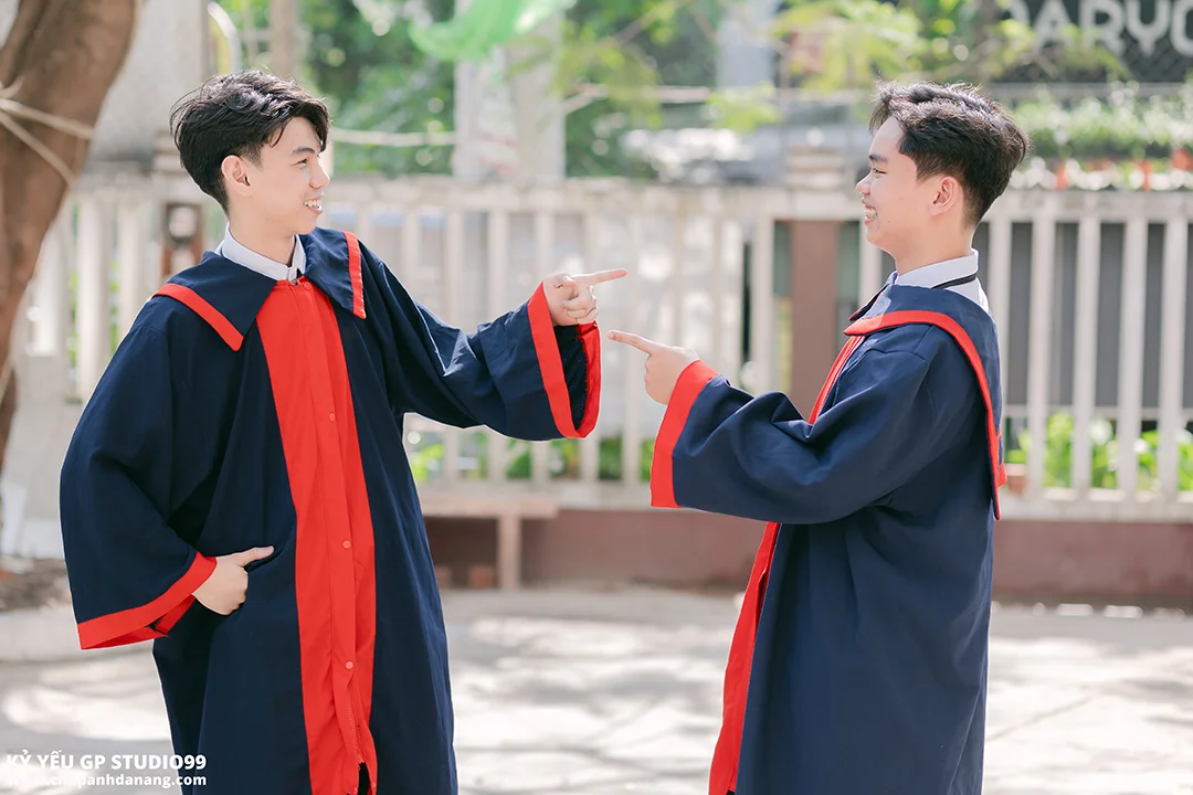 tuong tac voi ban be