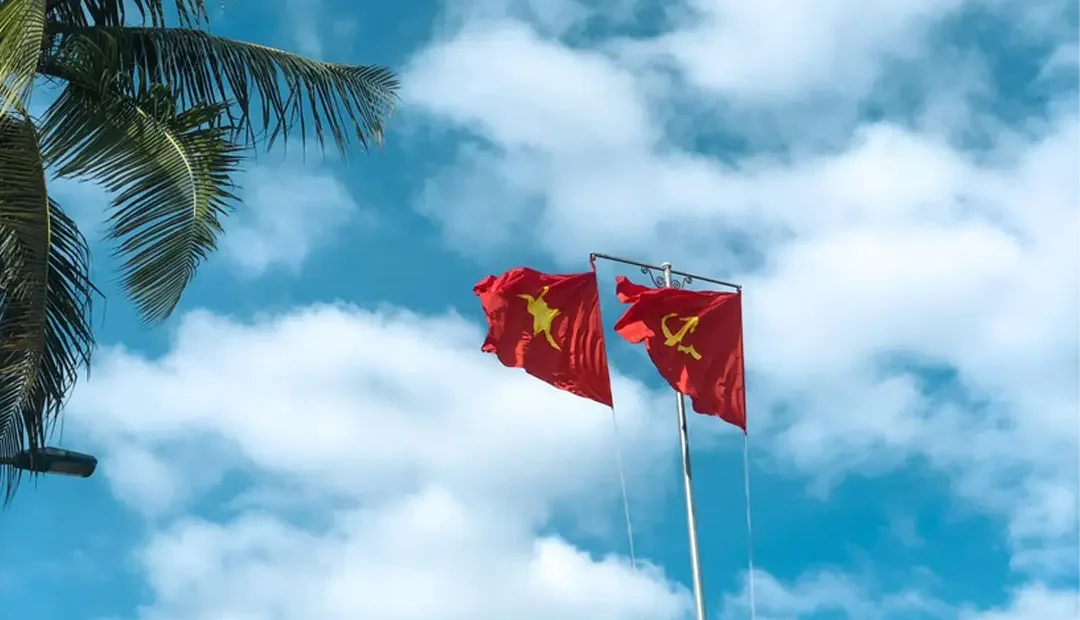 10 Địa Điểm Chụp Ảnh Ở Đà Nẵng Dịp Quốc Khánh Này 15 Lá cờ Tổ Quốc tung bay