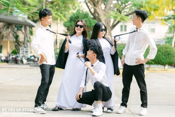 Kỷ yếu lớp 12/2 - Trường THPT Nguyễn Duy Hiệu 130 ky yeu 12 2 thpt nguyen duy hieu quang nam 12
