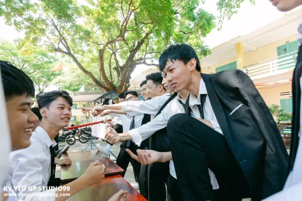 Kỷ yếu lớp 12/2 - Trường THPT Nguyễn Duy Hiệu 182 ky yeu 12 2 thpt nguyen duy hieu quang nam 60