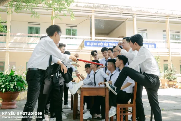 Kỷ yếu lớp 12/2 - Trường THPT Nguyễn Duy Hiệu 184 ky yeu 12 2 thpt nguyen duy hieu quang nam 62