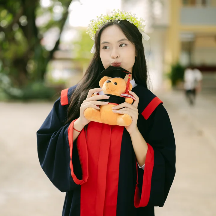 Phụ kiện gấu bông tốt nghiệp kỷ yếu GP Studio99