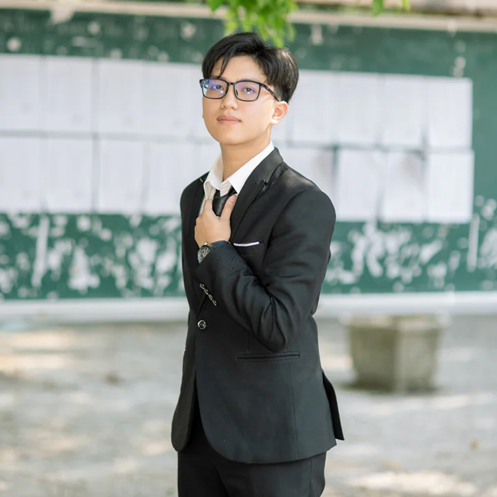 Thuê trang phục đồ vest đen kỷ yếu GP Studio99